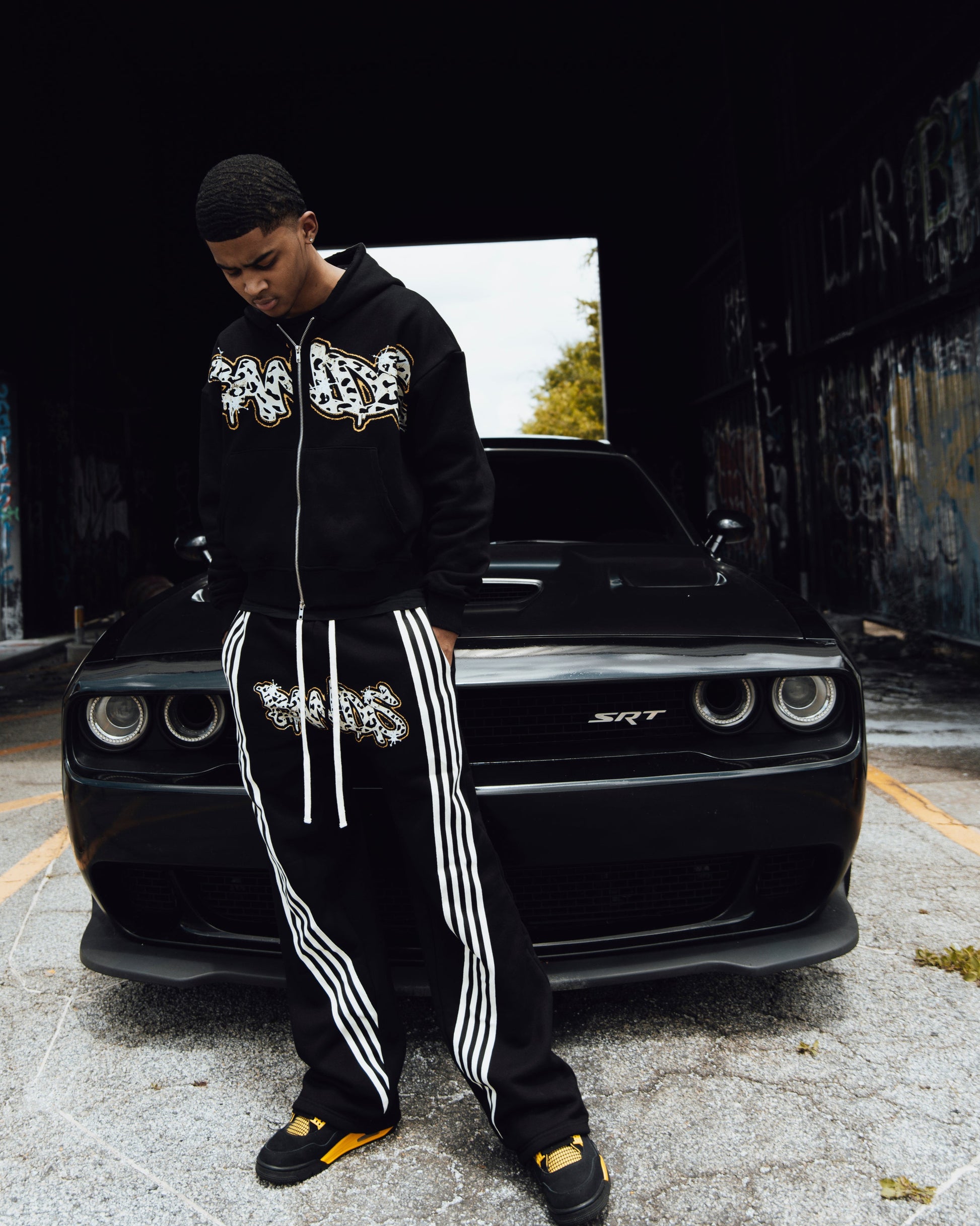 GRAFITTI JACKET (BLACK)