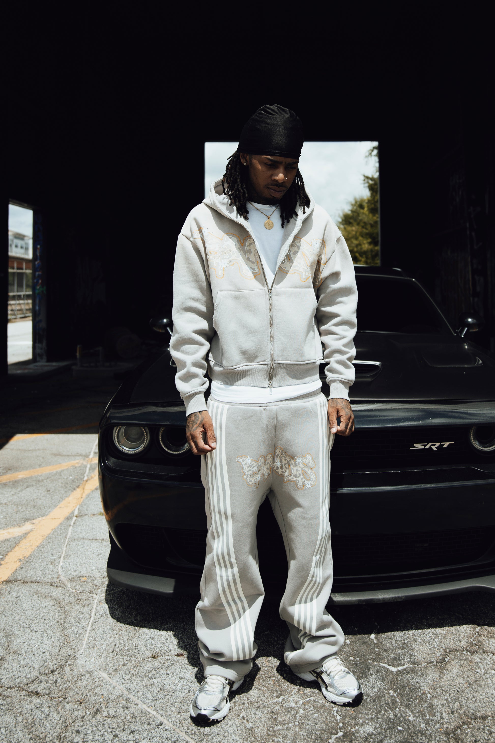 GRAFITTI SWEATPANTS (GREY)