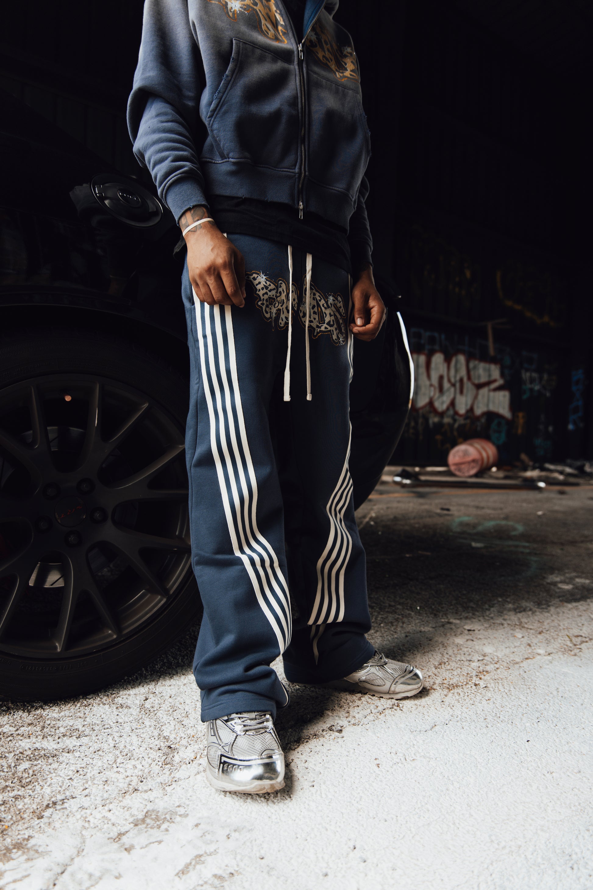 GRAFITTI SWEATPANTS (BLUE)