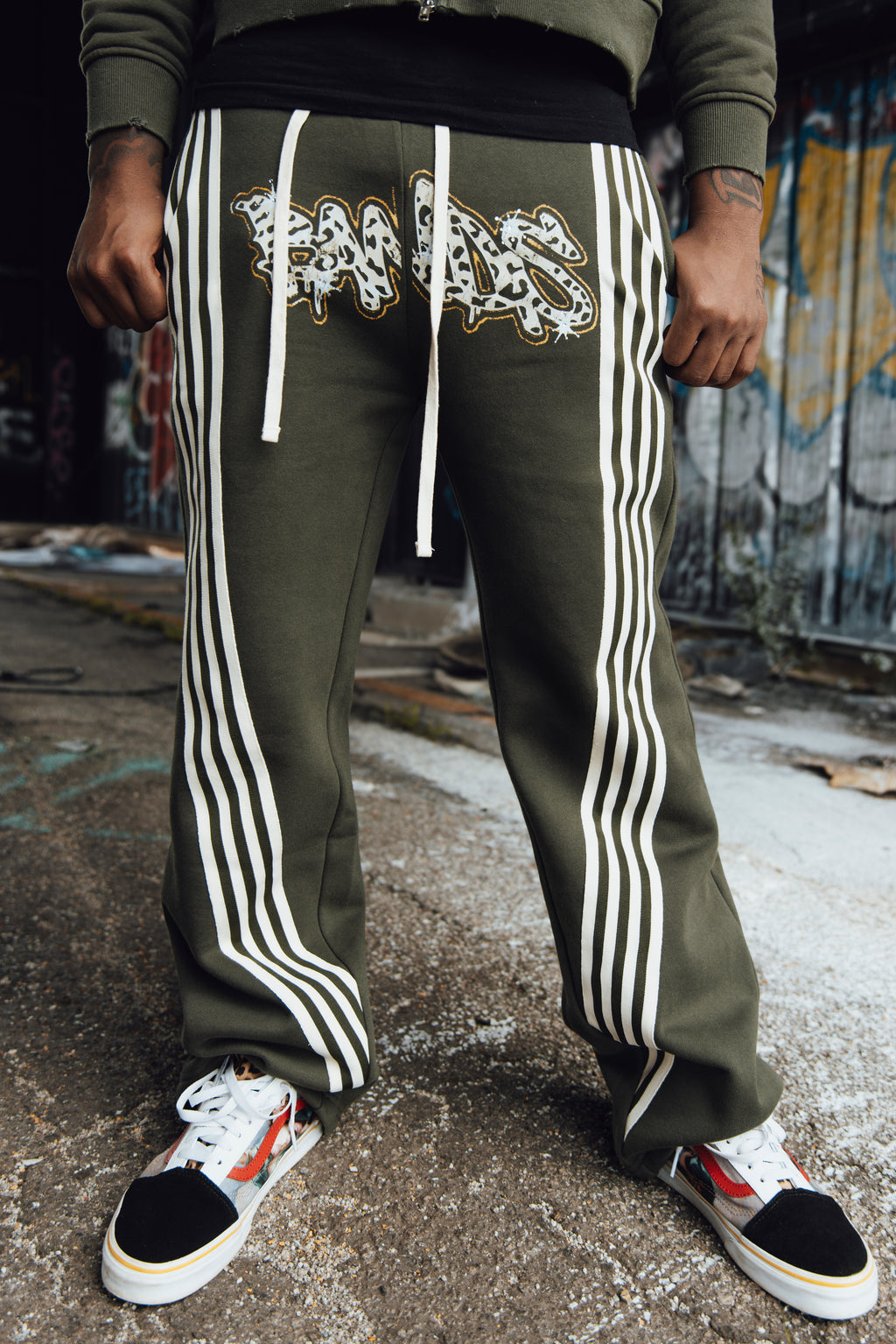 GRAFITTI SWEATPANTS (GREEN)