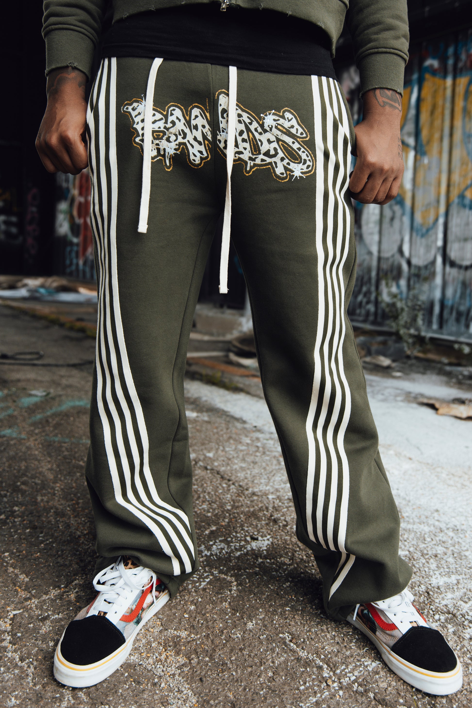 GRAFITTI SWEATPANTS (GREEN)